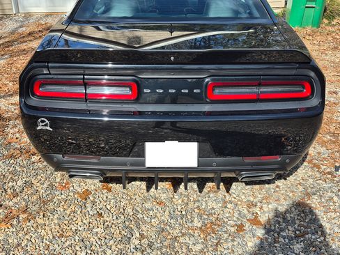 Used 2016 Dodge Challenger R/T Plus image 4