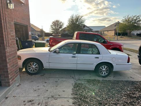 Used 2003 Mercury Grand Marquis LS image 1