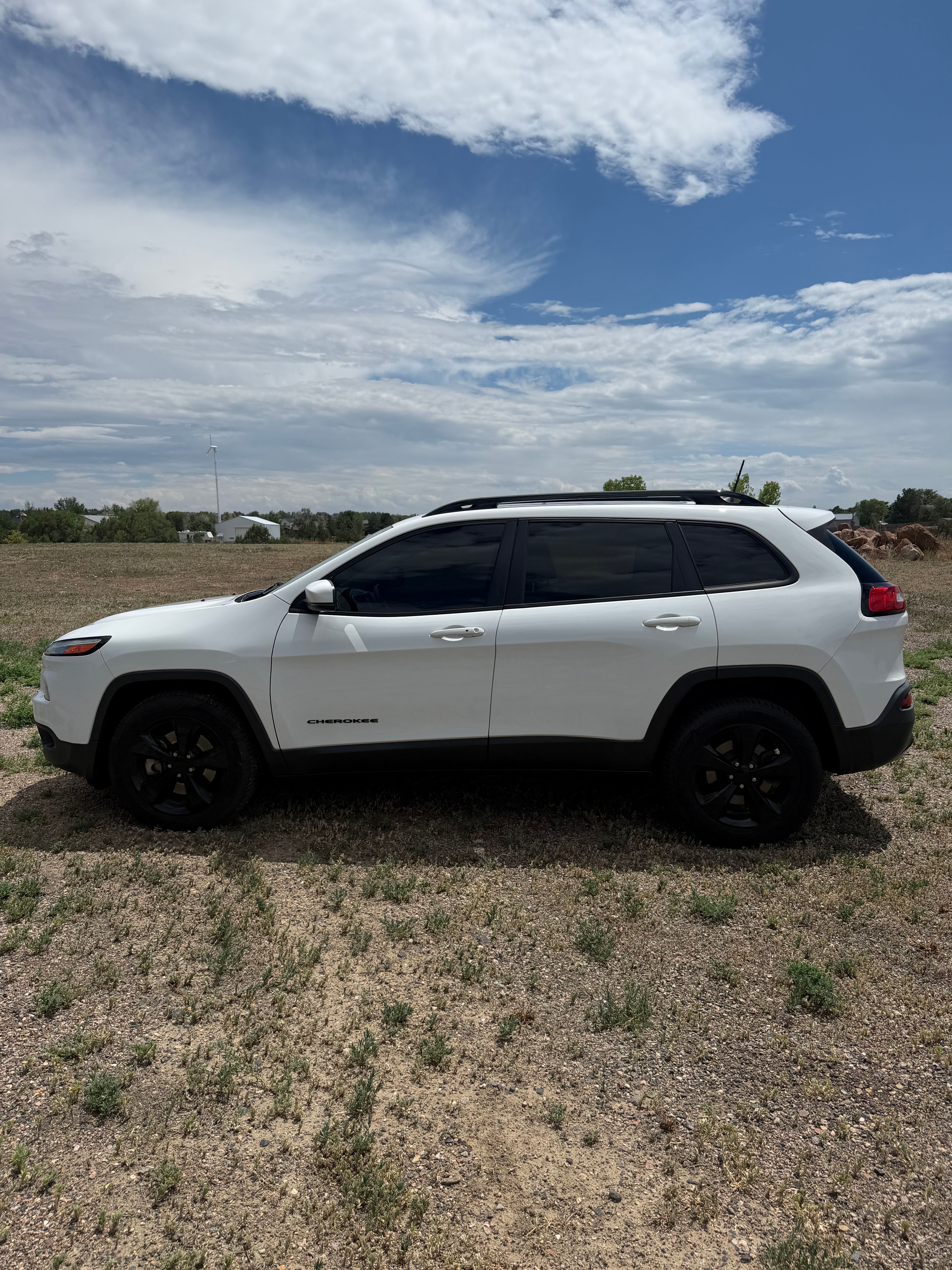 Used 2017 Jeep Cherokee High Altitude AWD/4WD image 1