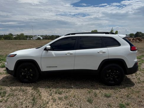 Used 2017 Jeep Cherokee High Altitude AWD/4WD image 1