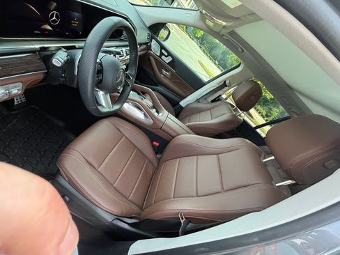 Used 2026 Mercedes-Benz GLS 450 4MATIC image 11