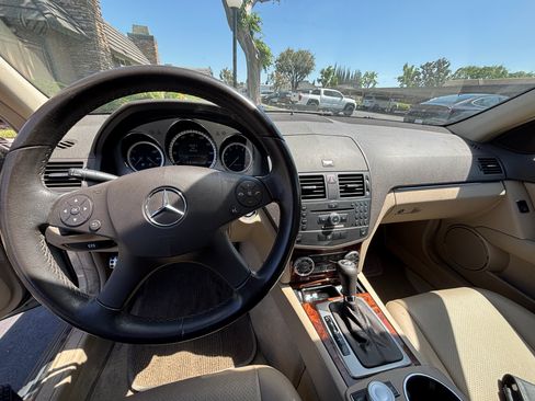 Used 2011 Mercedes-Benz C 300 Sedan image 13