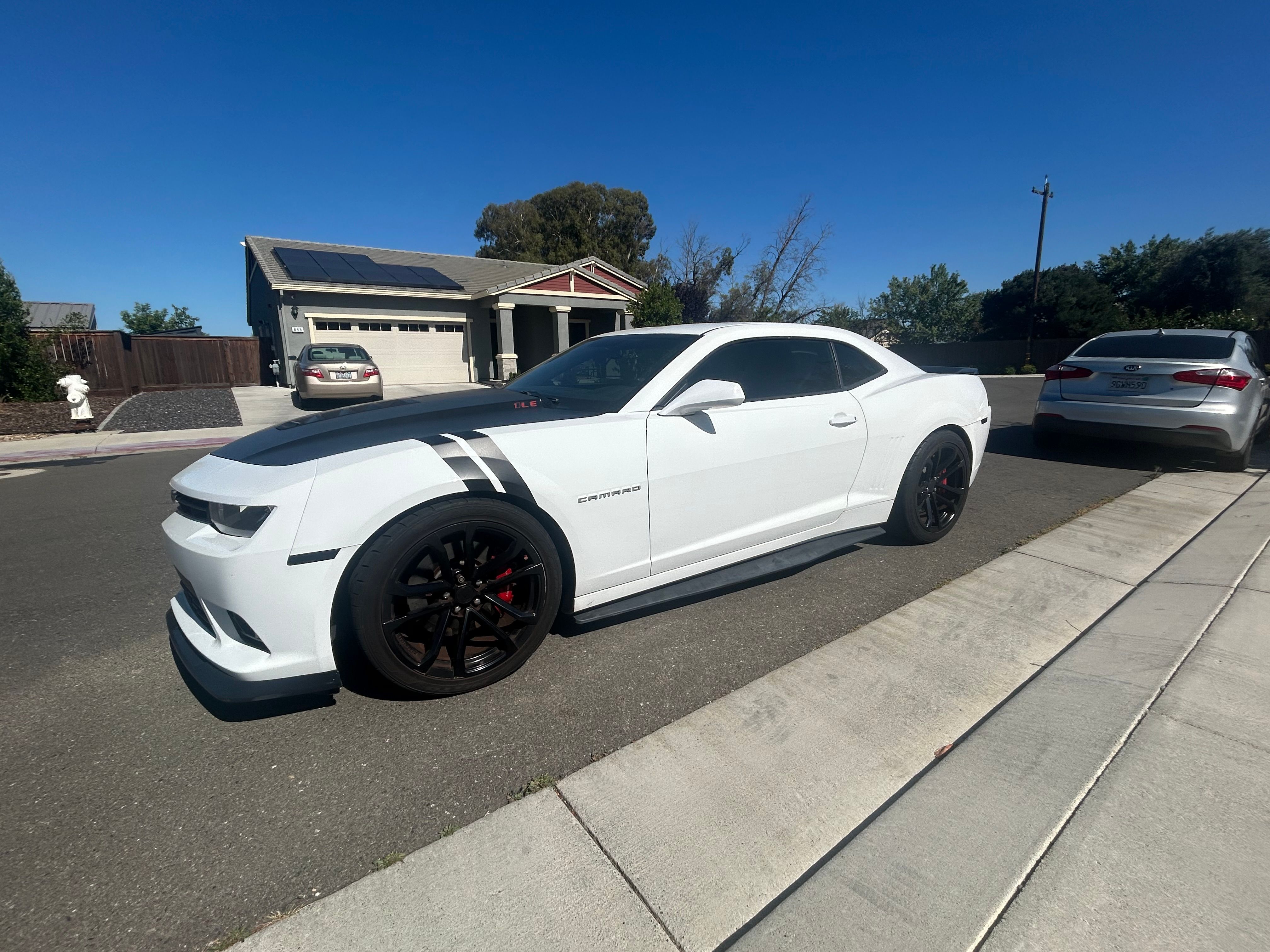 Used 2015 Chevrolet Camaro SS w/ SS Performance Package RWD image 5