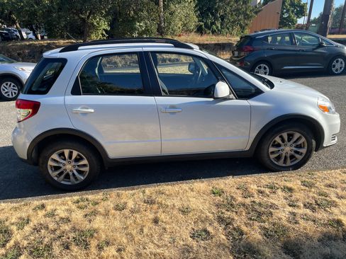 Used 2013 Suzuki SX4 Premium AWD/4WD image 1