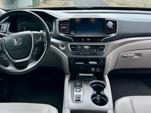 Used 2023 Honda Ridgeline RTL-E image 19