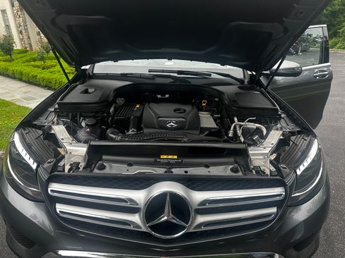 Used 2018 Mercedes-Benz GLC 300 4MATIC image 8