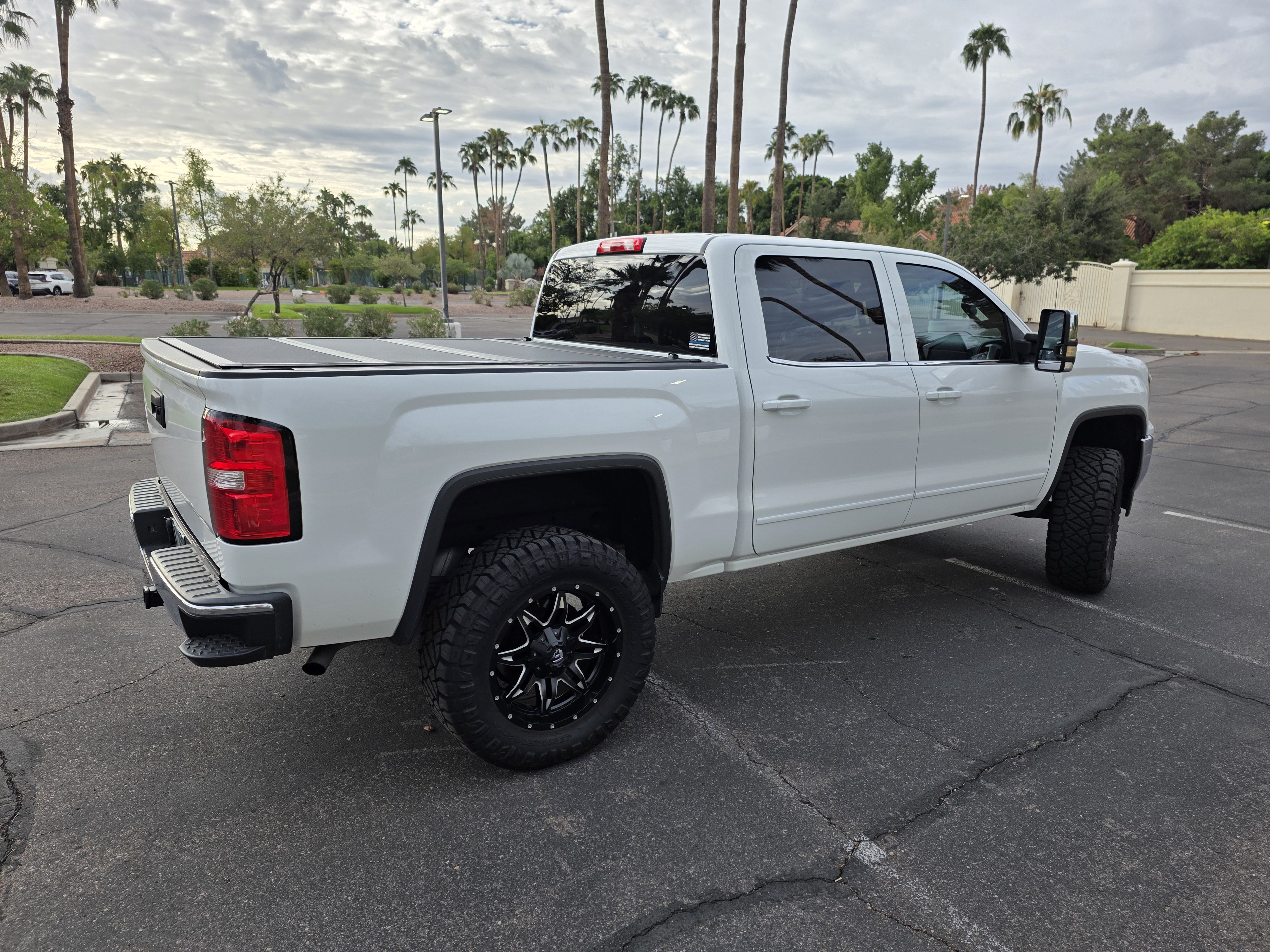 Used 2018 GMC Sierra 1500 SLE w/ SLE Value Package RWD image 9