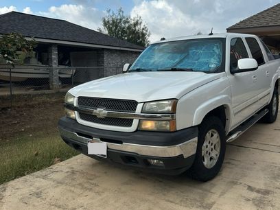 Used 2005 Chevrolet Avalanche Z71 w/ Sun And Sound Package