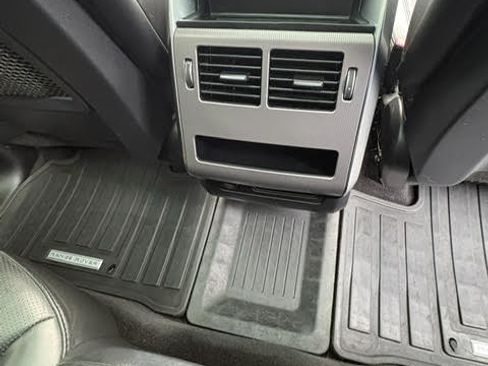 Used 2017 Land Rover Range Rover Sport HSE image 15