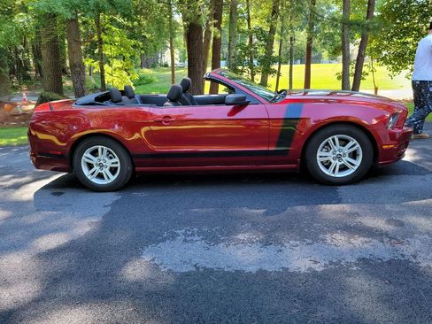 Used 2014 Ford Mustang Convertible w/ Equipment Group 102A RWD image 1