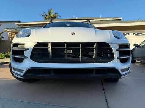 Used 2015 Porsche Macan Turbo image 6