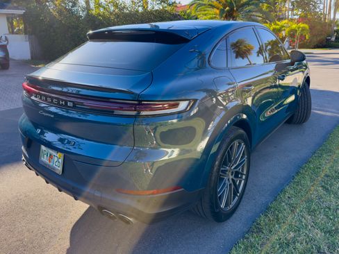 Used 2024 Porsche Cayenne Coupe image 1