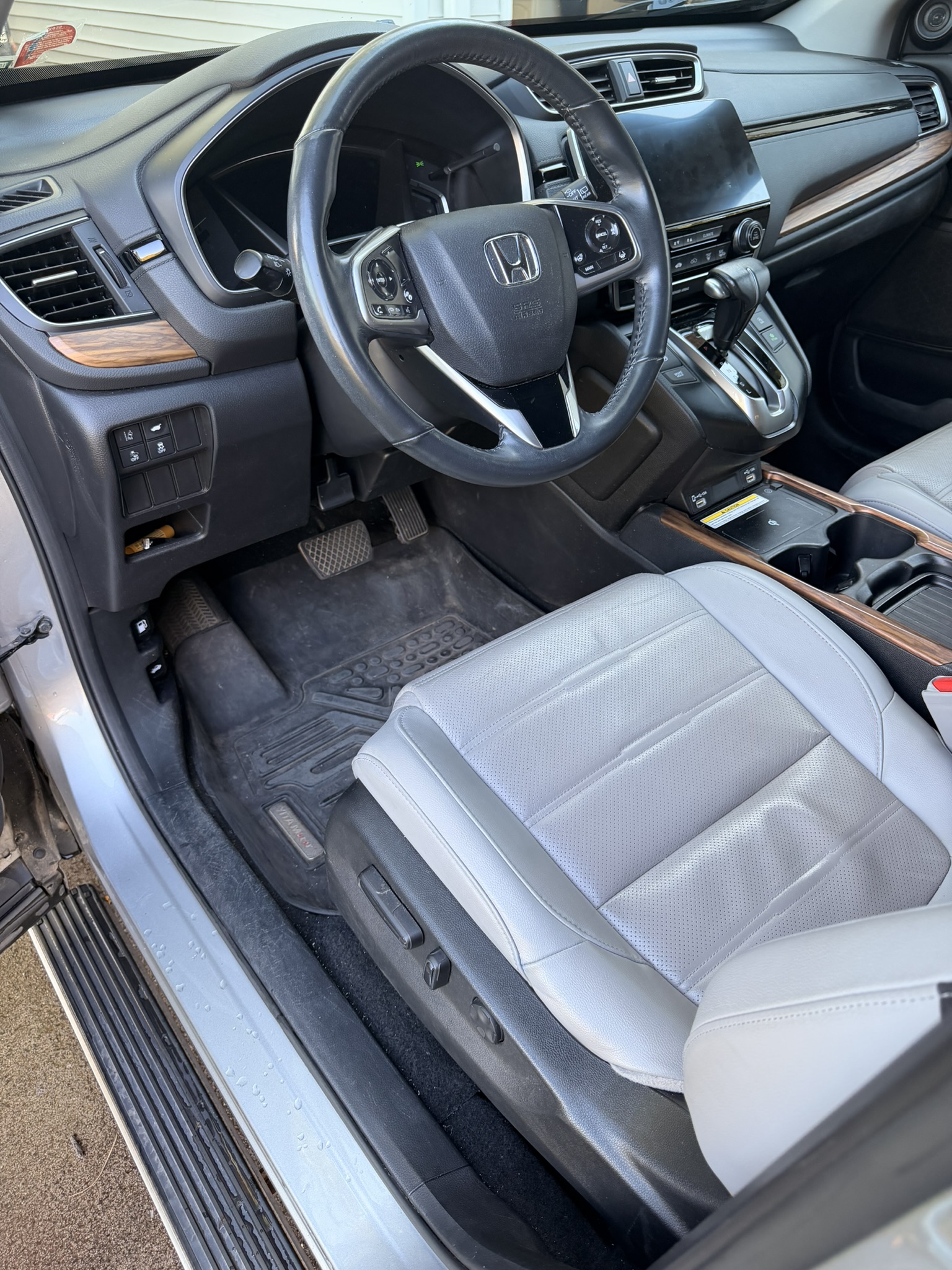 Used 2021 Honda CR-V Touring image 6