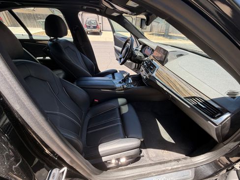 Used 2019 BMW 540i xDrive AWD/4WD image 14