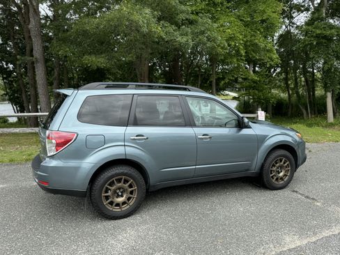 Used 2010 Subaru Forester 2.5XT Limited image 8