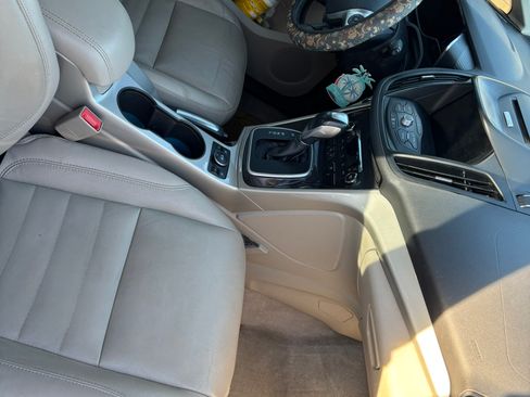 Used 2015 Ford C-MAX Energi SEL image 9