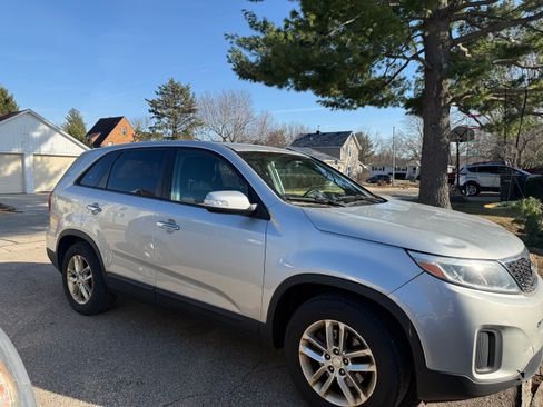 Used 2014 Kia Sorento LX FWD image 6