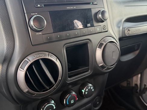 Used 2011 Jeep Wrangler Sport image 14