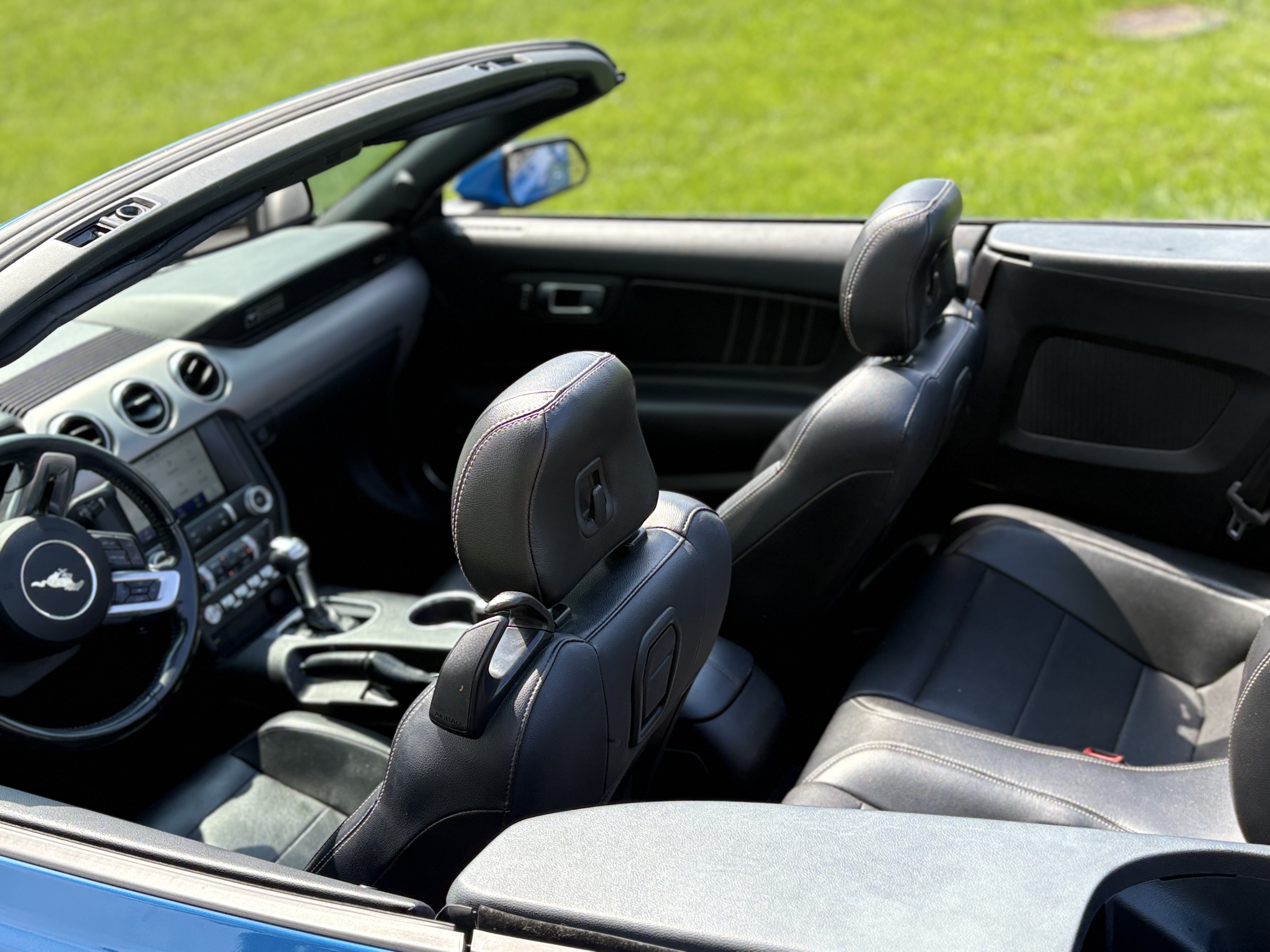 Used 2020 Ford Mustang Premium RWD image 5