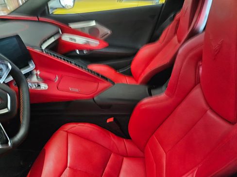 Used 2025 Chevrolet Corvette Stingray Preferred Cpe w/ Z51 Performance Package image 8