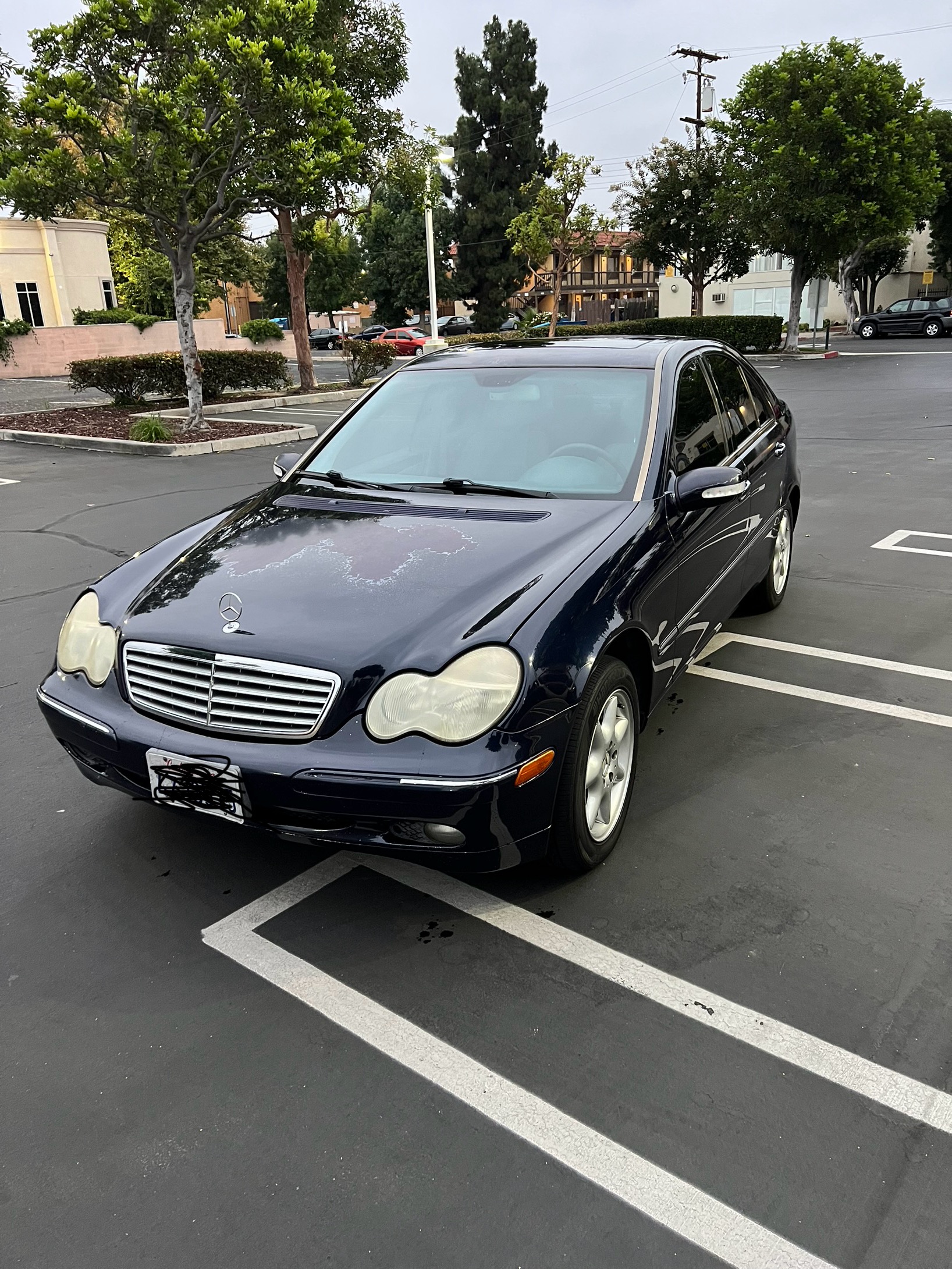 Used 2002 Mercedes-Benz C 240 Sedan image 1