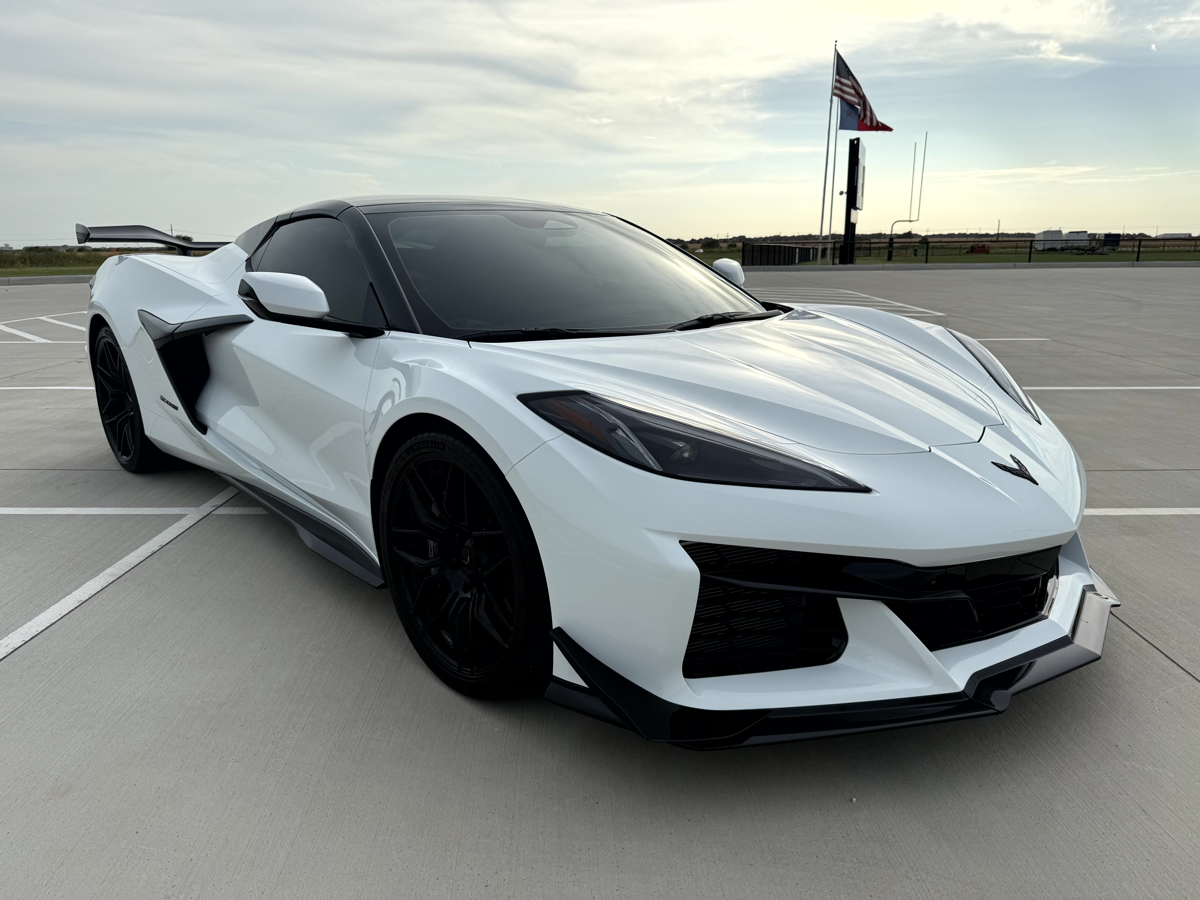Used 2025 Chevrolet Corvette Z06 w/ Z07 Performance Package RWD image 8