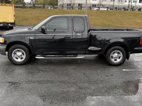 Used 2003 Ford F150 XLT image 1
