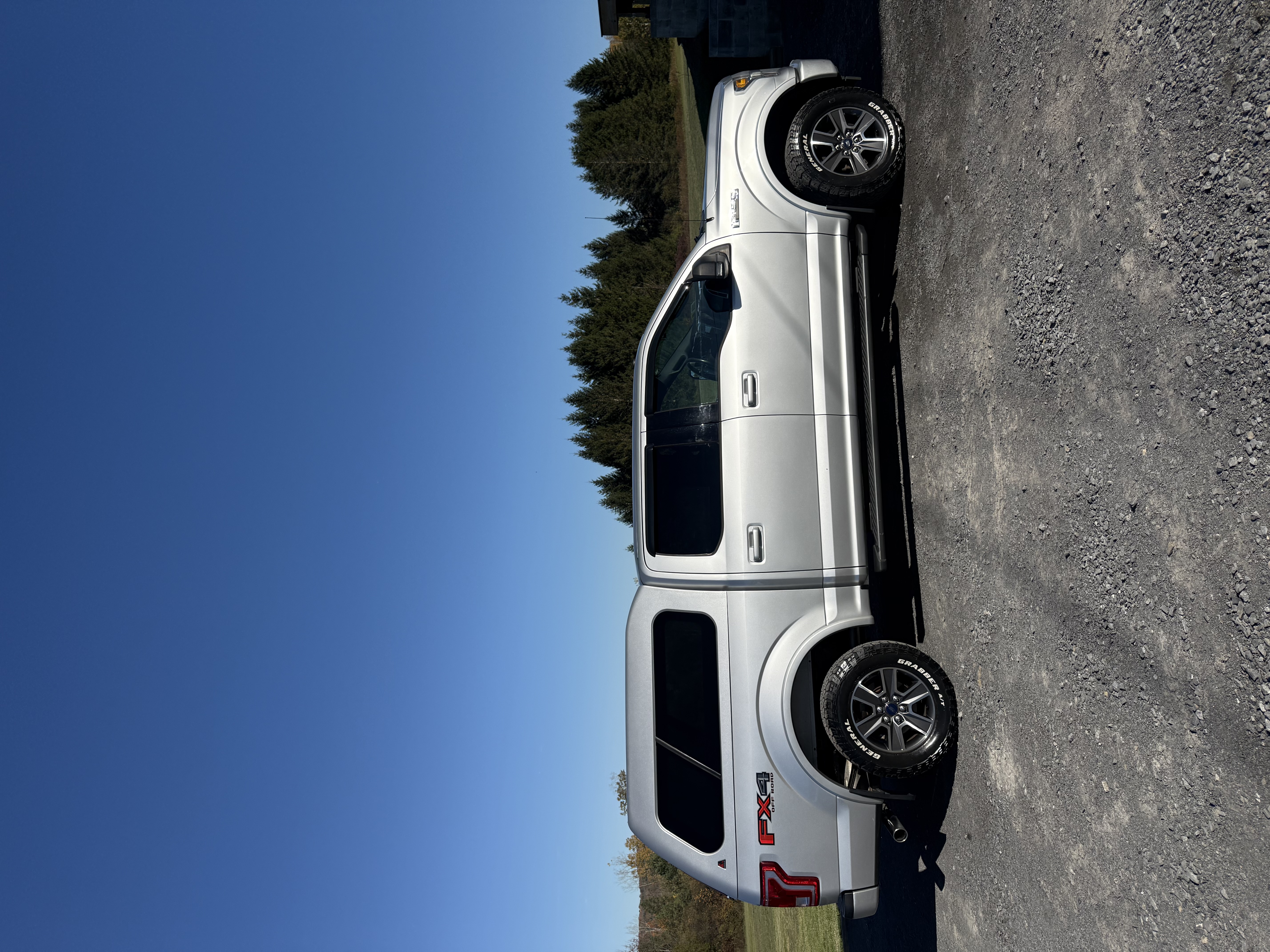 Used 2017 Ford F150 XLT w/ Equipment Group 302A Luxury AWD/4WD image 4