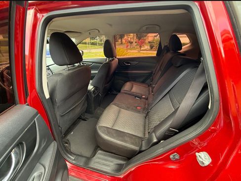 Used 2017 Nissan Rogue S image 8