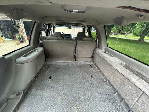 Used 1996 GMC Suburban 2500 AWD/4WD image 29