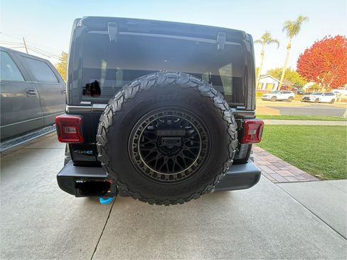 Used 2022 Jeep Wrangler Unlimited Rubicon 4xe w/ Safety Group image 8