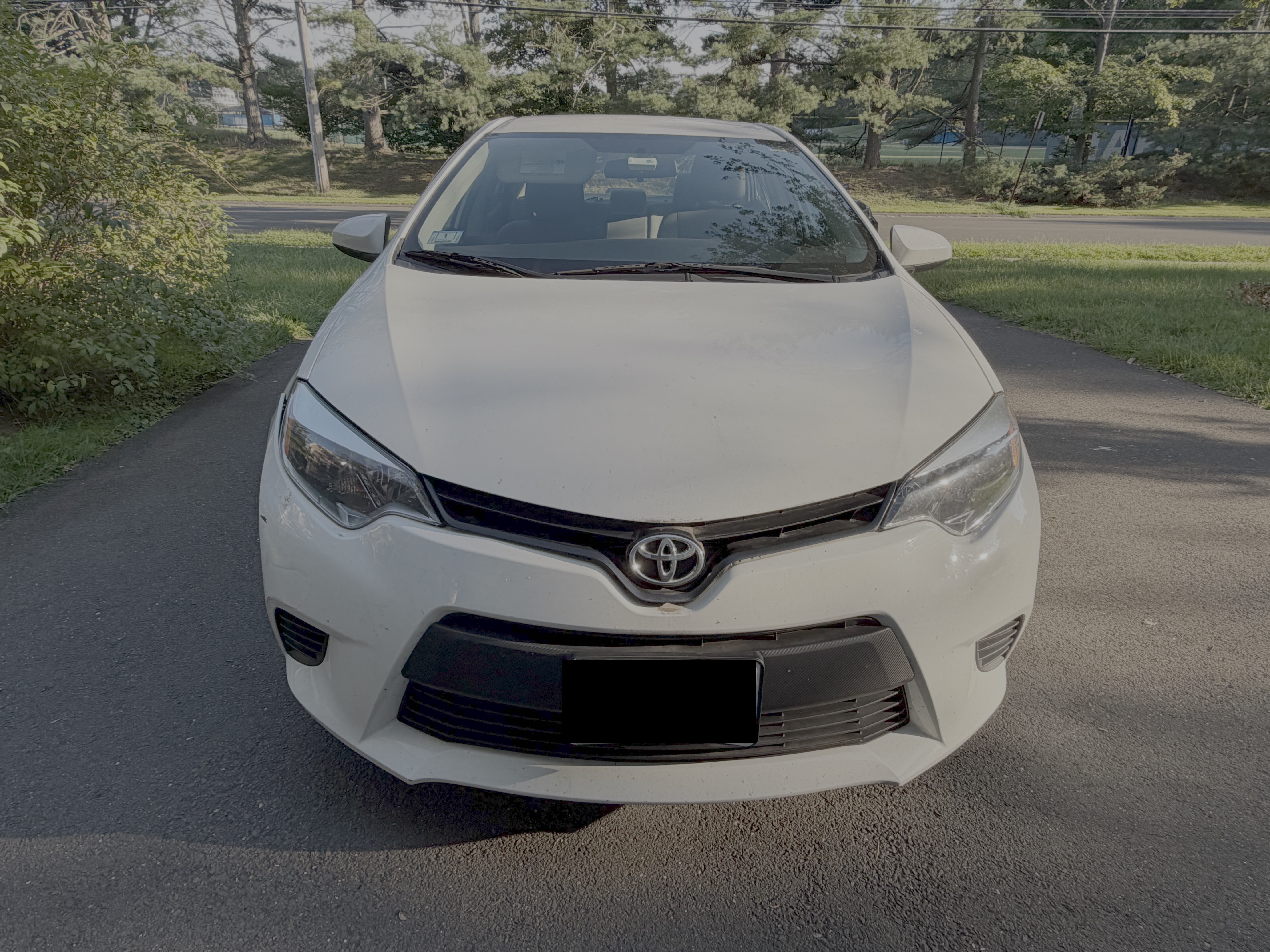 Used 2014 Toyota Corolla LE FWD image 2