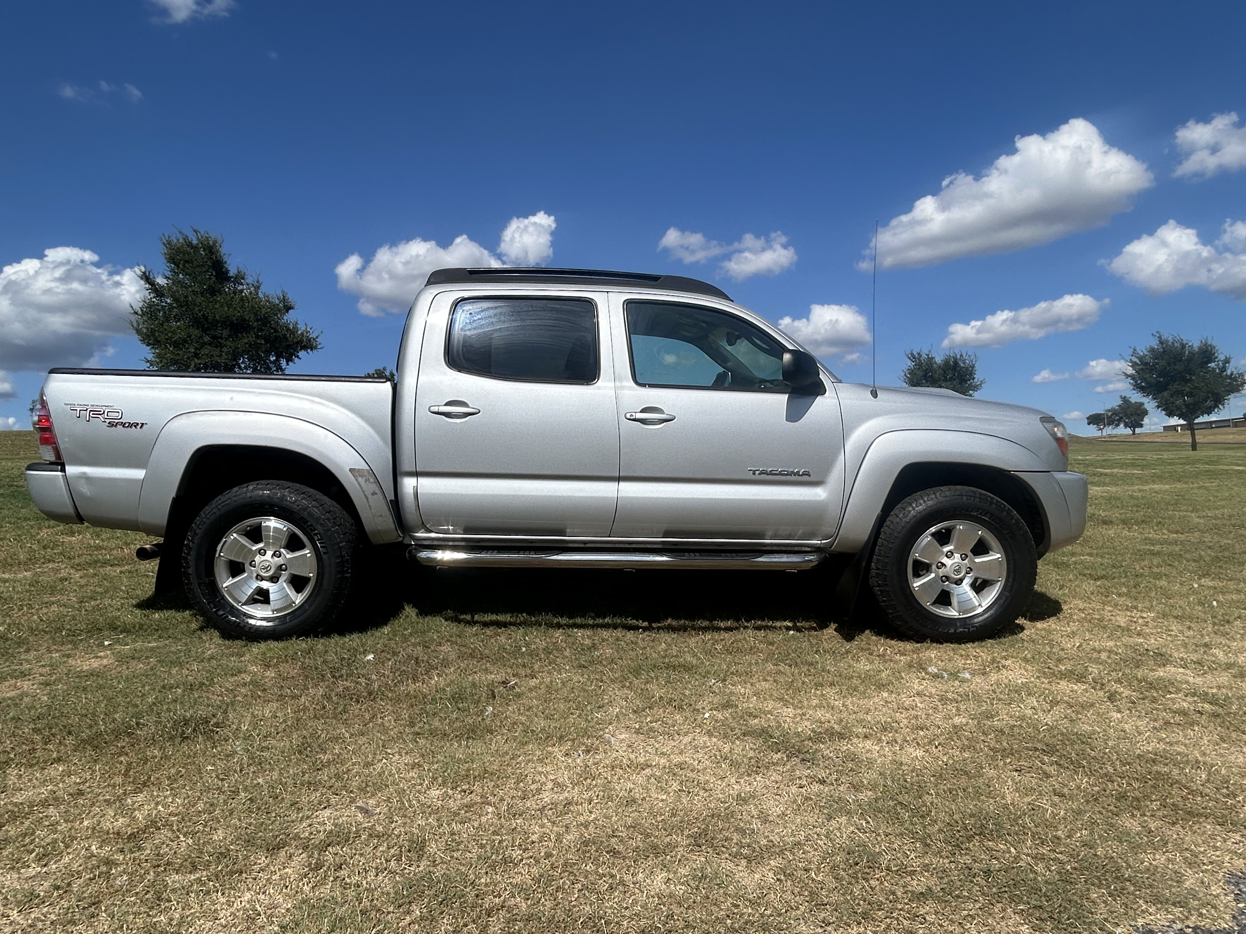 Used 2009 Toyota Tacoma PreRunner w/ TRD Sport Pkg RWD image 5