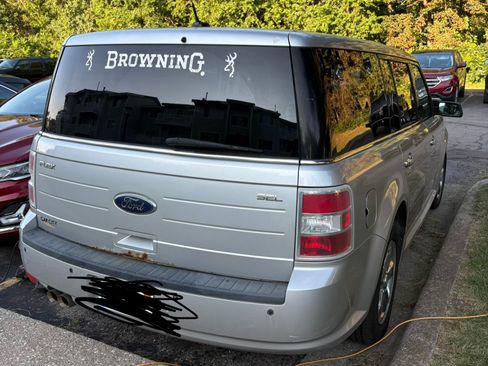 Used 2011 Ford Flex SEL w/ Convenience Pkg FWD image 12