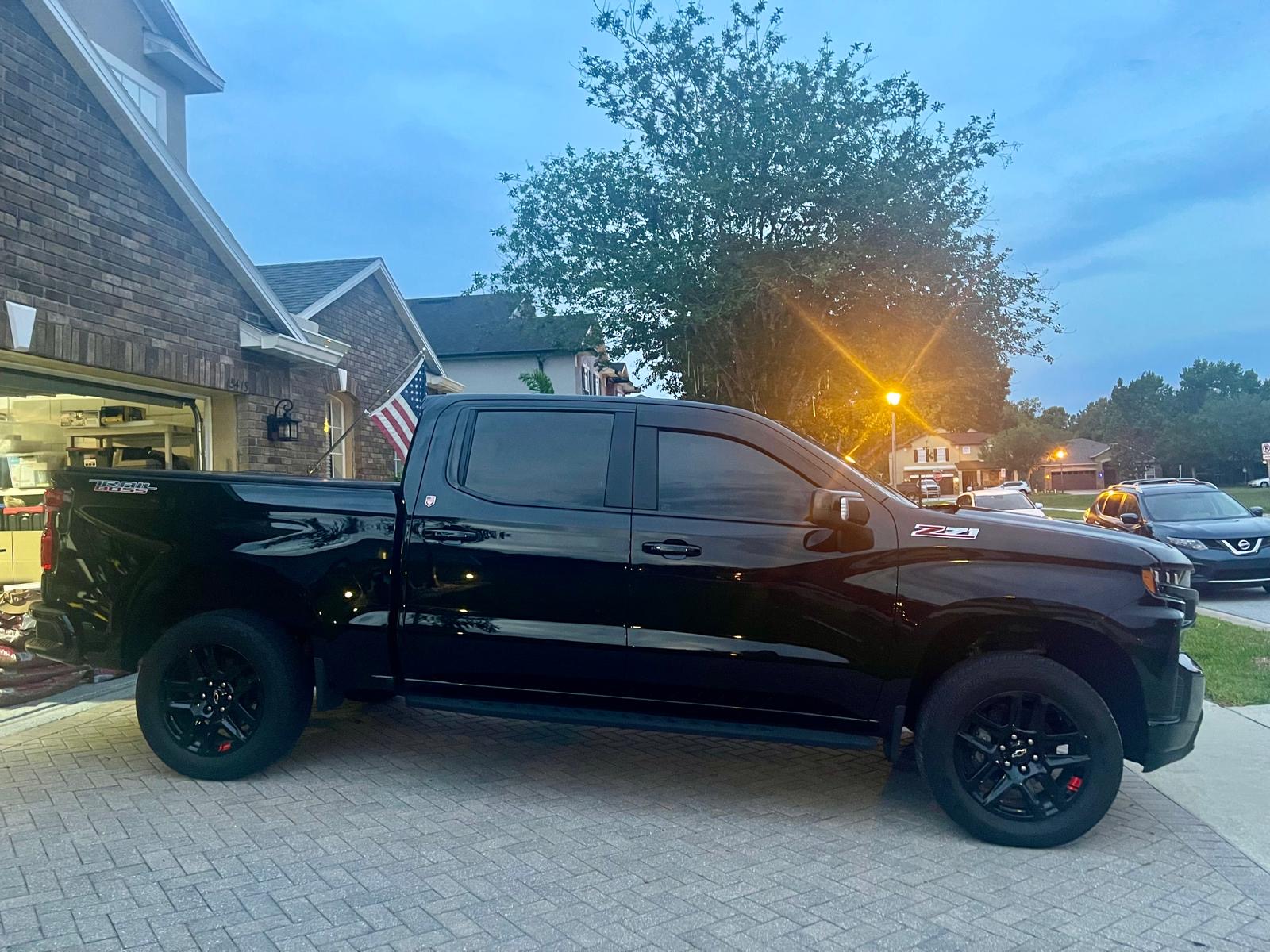 Used 2022 Chevrolet Silverado 1500 LT Trail Boss w/ LT Trail Boss Premium Package AWD/4WD image 4