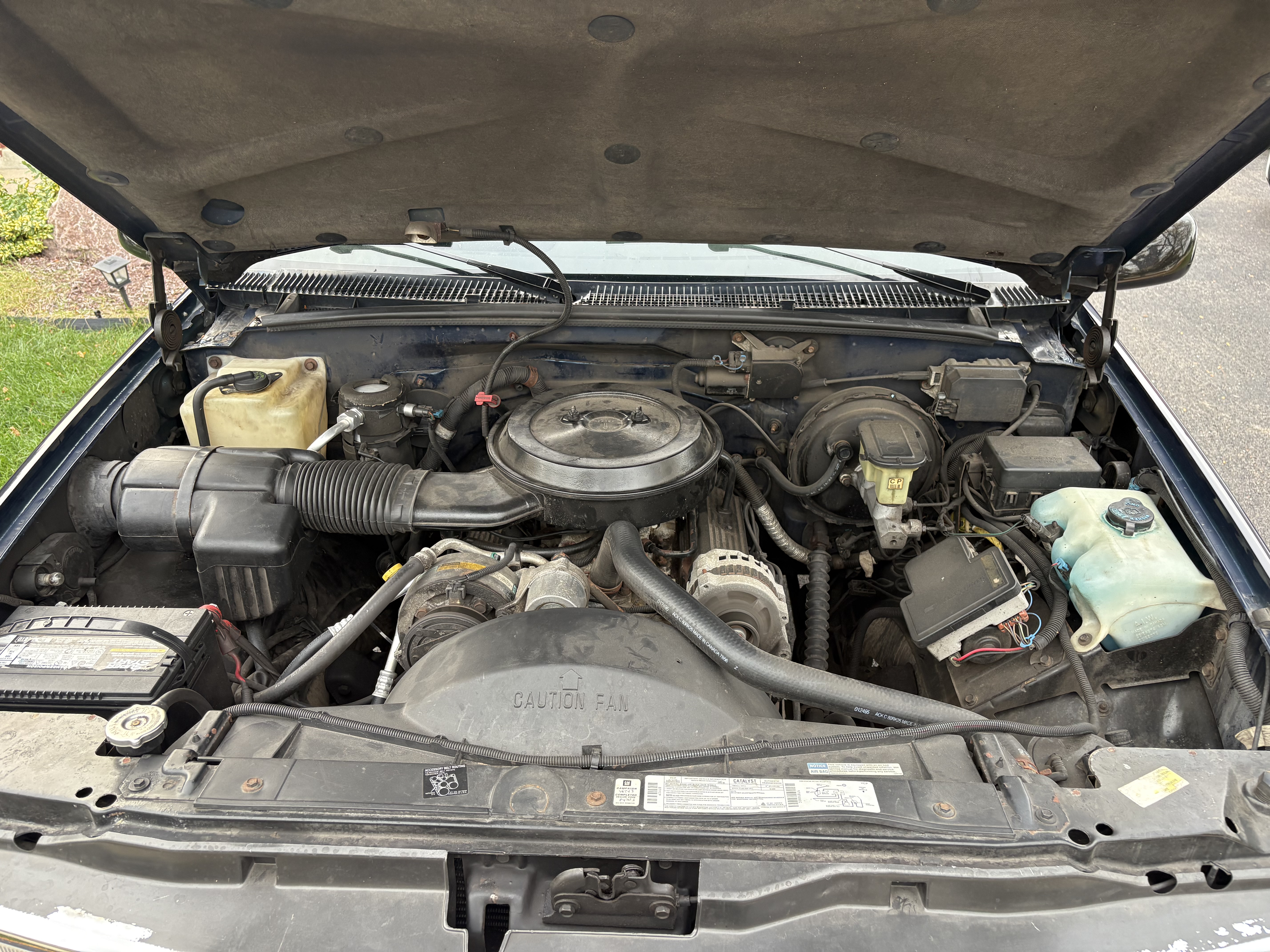 Used 1995 Chevrolet Tahoe 4WD 2-Door image 31