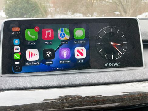 Used 2018 BMW X5 xDrive40e image 9