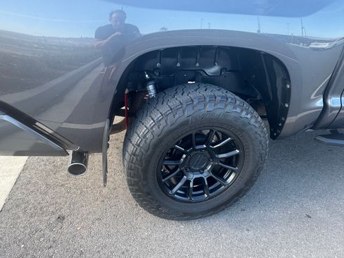 Used 2015 Toyota Tundra Limited w/ Limited Premium Package AWD/4WD image 8