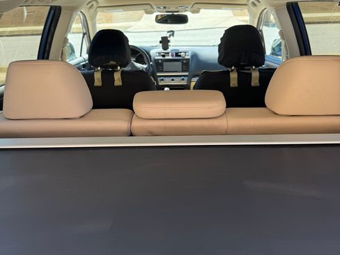 Used 2016 Subaru Outback 3.6R Limited image 13