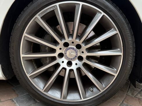 Used 2017 Mercedes-Benz SL 550 image 23
