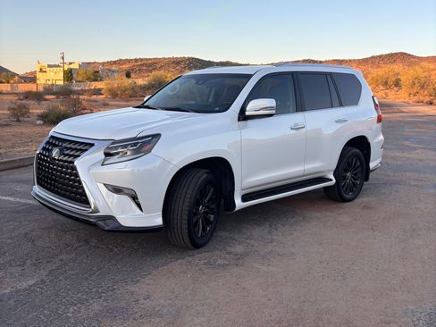 Used 2022 Lexus GX 460 Premium w/ Accessory Package AWD/4WD image 5