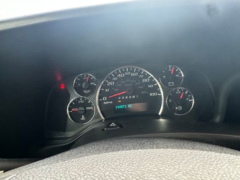 Used 2017 GMC Savana 2500 image 10