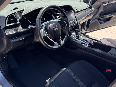 Used 2020 Honda Civic EX image 17