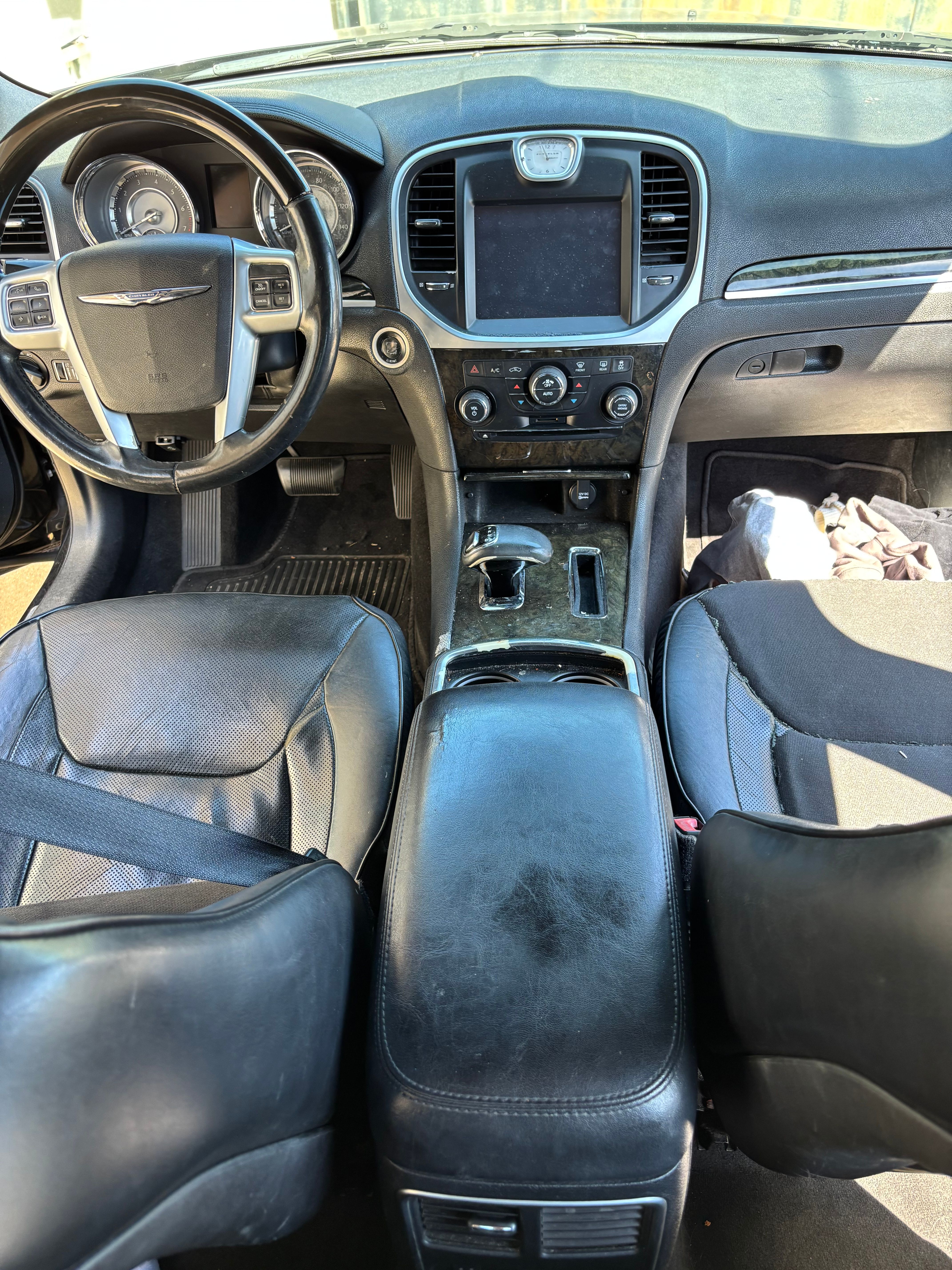 Used 2013 Chrysler 300 C RWD image 15