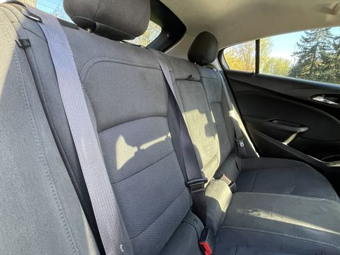 Used 2017 Chevrolet Cruze LT image 20