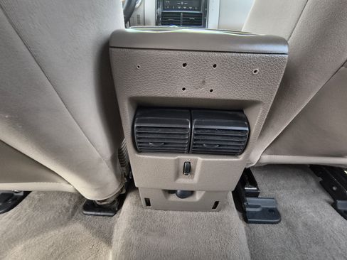 Used 2007 Ford Explorer XLT image 24