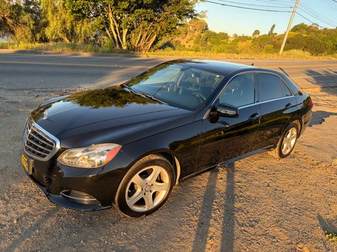 Used 2014 Mercedes-Benz E 350 E 350 4MATIC Sedan 4D image 5
