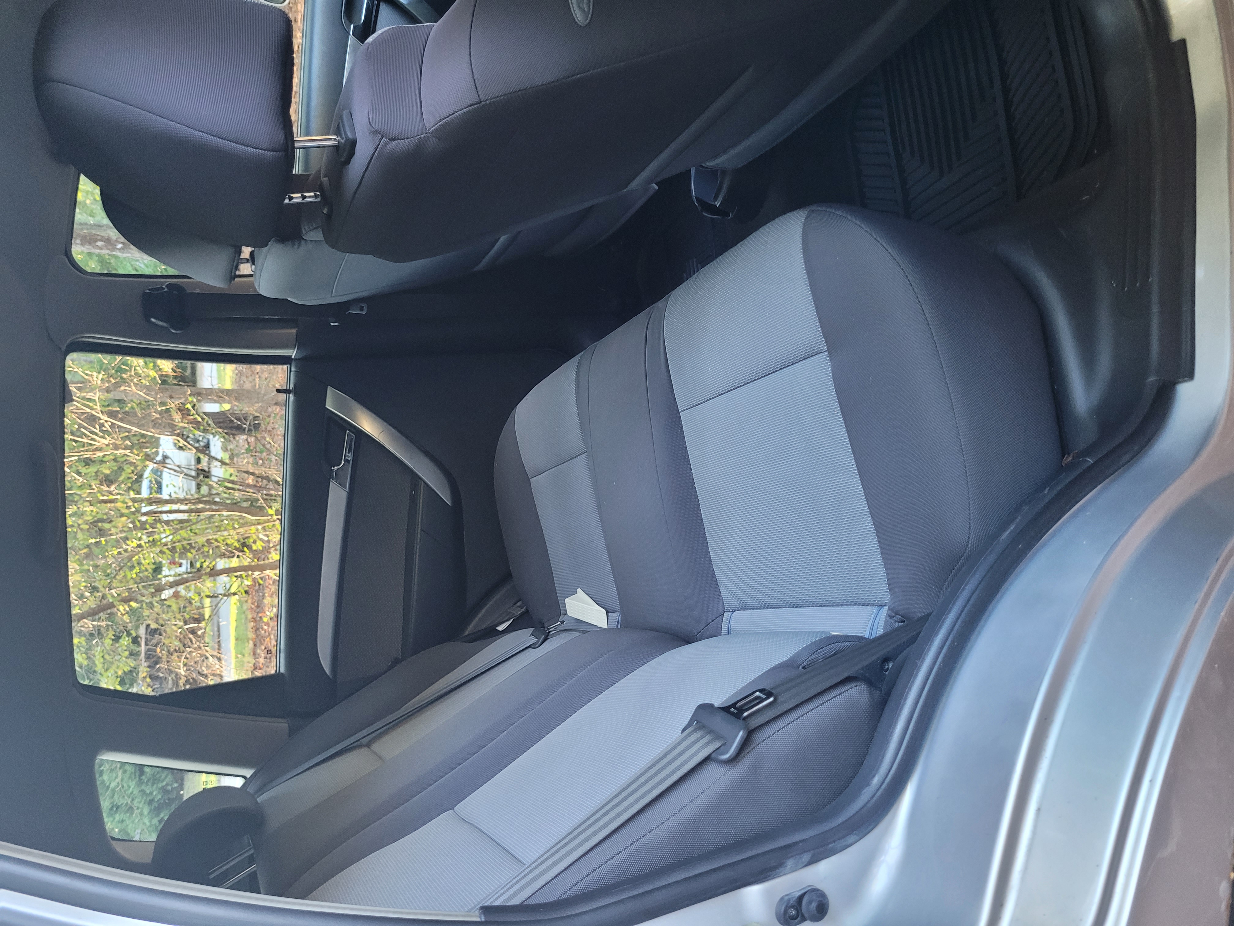Used 2009 Pontiac G3 w/ Cruisin' Package FWD image 5
