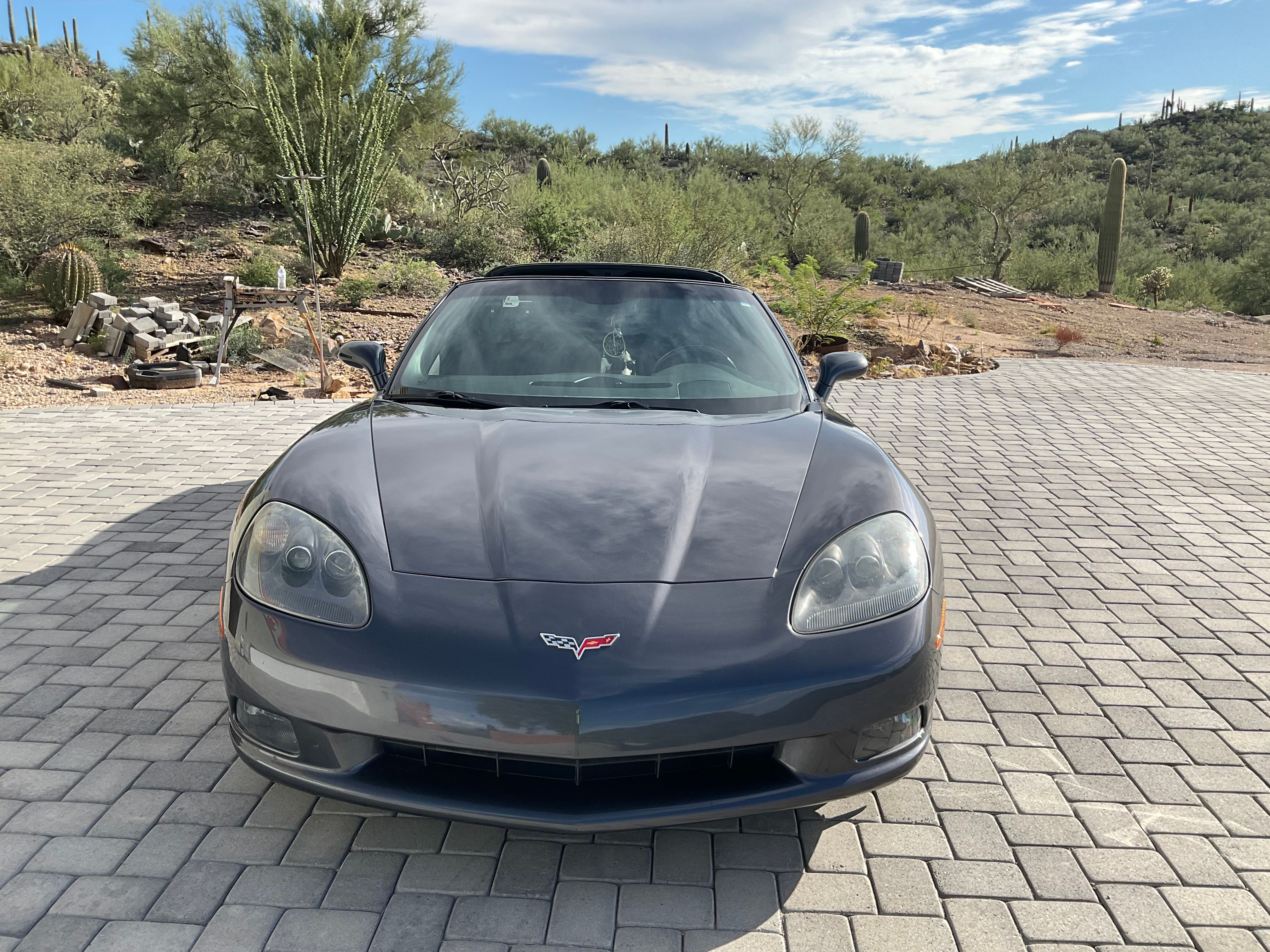 Used 2010 Chevrolet Corvette Coupe w/ 1LT RWD image 5