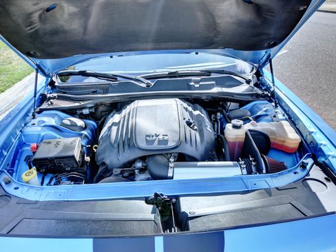 Used 2016 Dodge Challenger R/T Plus image 13